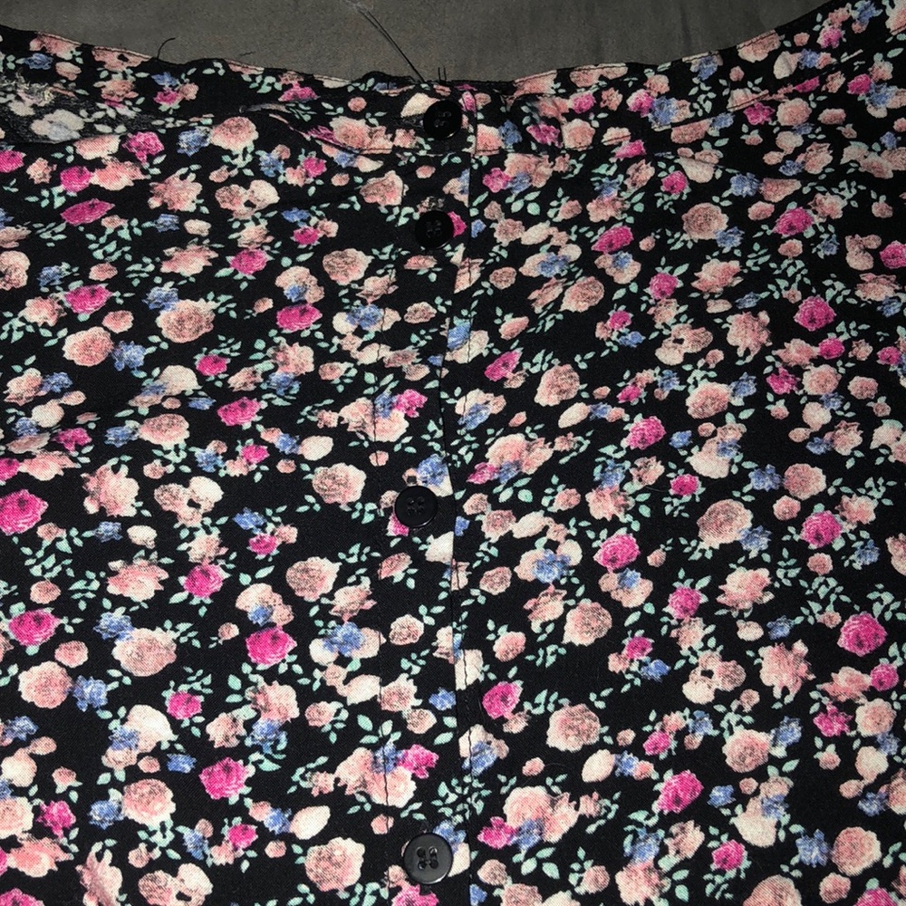*SOLD! Flowy short skirt - Picture 3 of 6